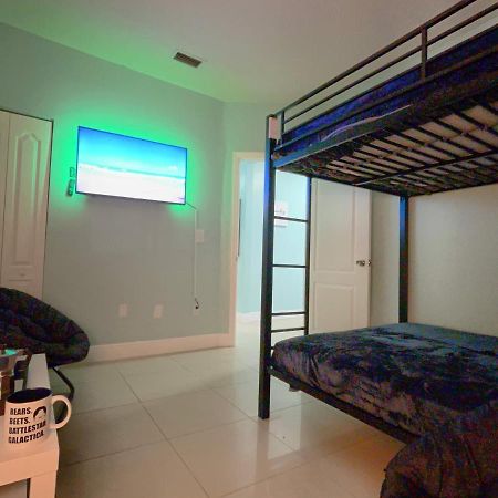 מיאמי Marlins Park Suites - Apartment 4 - Cafe Colada Suite מראה חיצוני תמונה